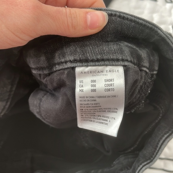 Sold ❣️ AE Forever Soft Ripped High-Waisted Jeans - Picture 5 of 10